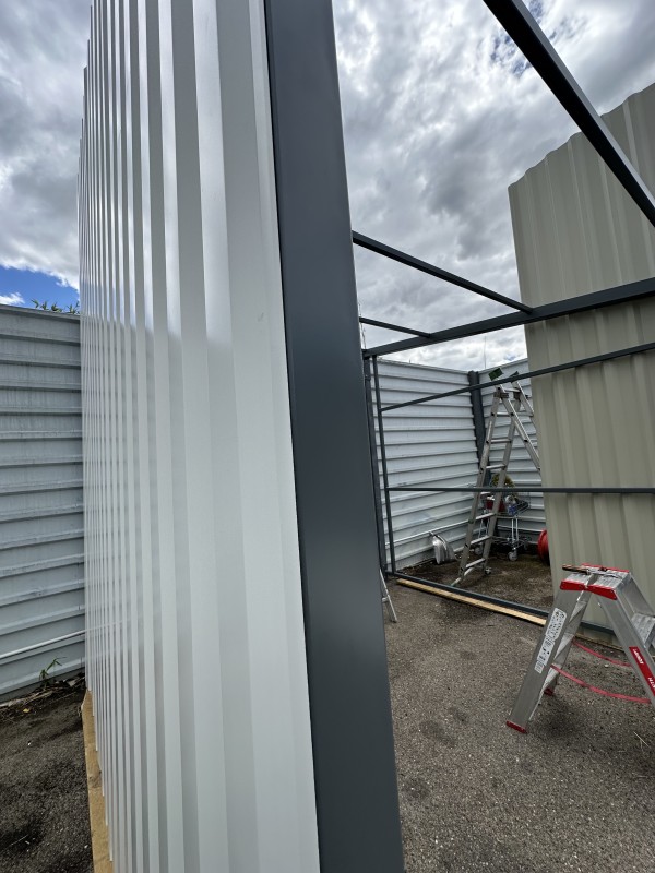 fabrication et thermolaquage d une structure abris à tracteur pour un client du Gard 30