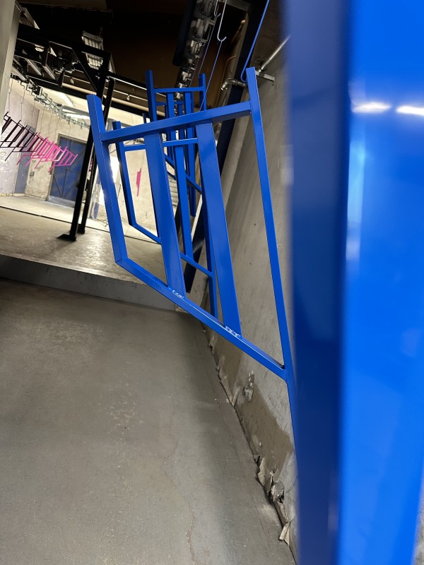 thermolaquage de pièces alu pour un fabricant de mobilier canin plusieurs RAL