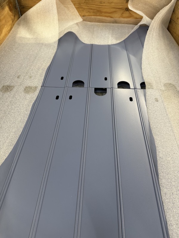 thermolaquage en RAL 5014 mat de garde corps aluminium de toiture