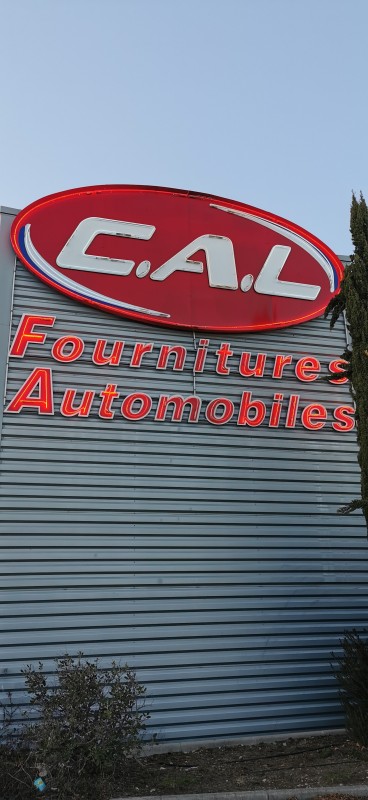 réfection d une enseigne lumineuse pour la société CAL sur montpellier dans le 34