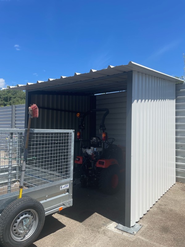 fabrication et thermolaquage d une structure abris à tracteur pour un client du Gard 30