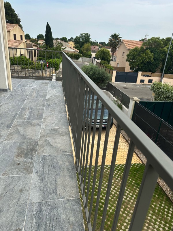 Peinture Thermo, laquage RAL, 7039, fine texture pour un serrurier de l’Hérault