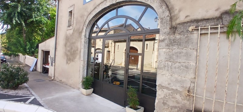 thermolaquage de menuiserie acier en RAL noir 2100sablé pour un client du 34 Hérault 