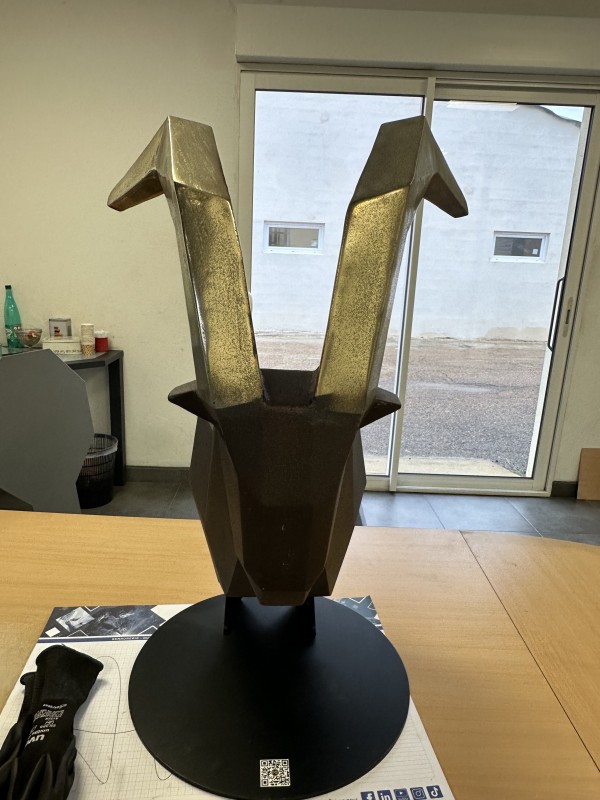 bronzage et thermolaquage en RAL Châtaignes d une sculpture acier  pour notre client ferronnerie DIVOL à barjac 30