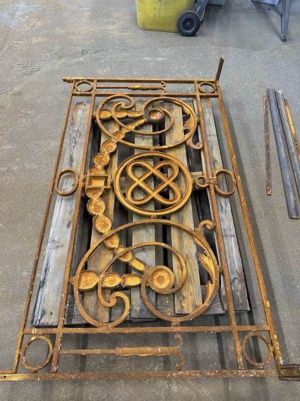 métallisation et thermolaquage de garde corps ancien pour l hôtel NEGRESCO