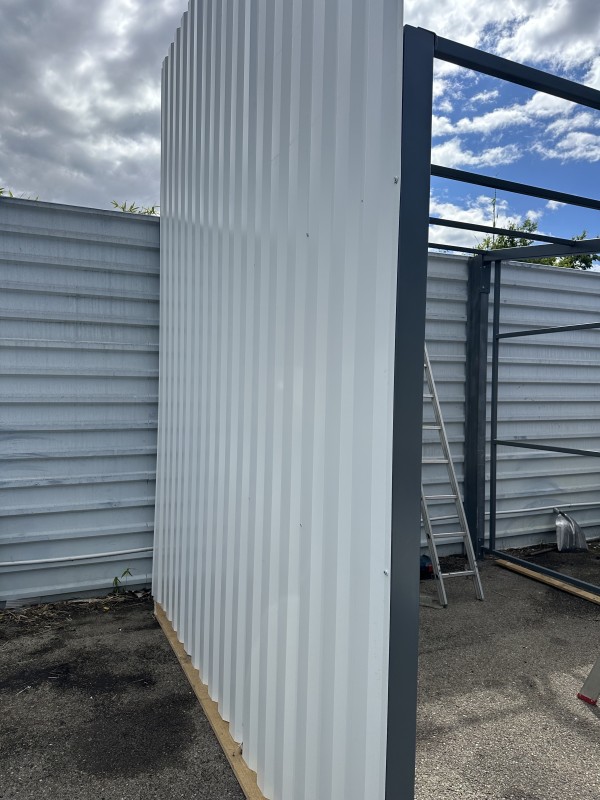 fabrication et thermolaquage d une structure abris à tracteur pour un client du Gard 30