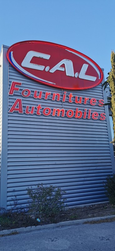 réfection d une enseigne lumineuse pour la société CAL sur montpellier dans le 34