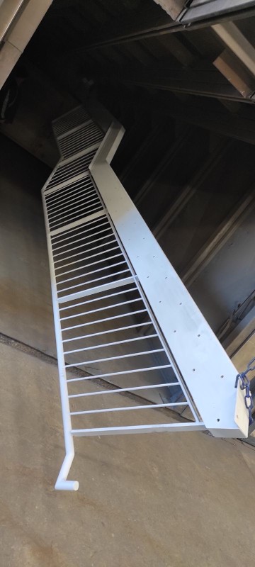 métallisation et thermolaquage d ouvrage pour un escalier d’ un client en RAL 7022 situé à Port de Bouc dans le 13