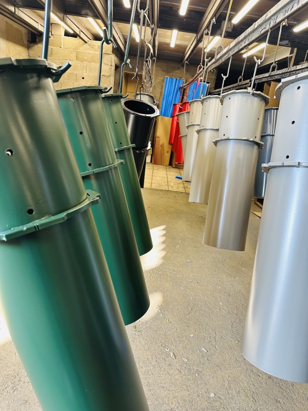 Metalisation et thermolaquage de borne escamotable de RAL et couleurs diverses protection C5 bord de mer