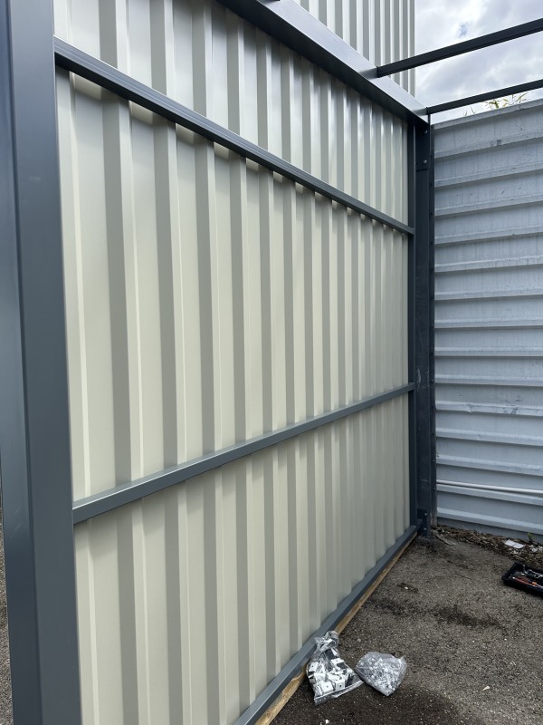 fabrication et thermolaquage d une structure abris à tracteur pour un client du Gard 30