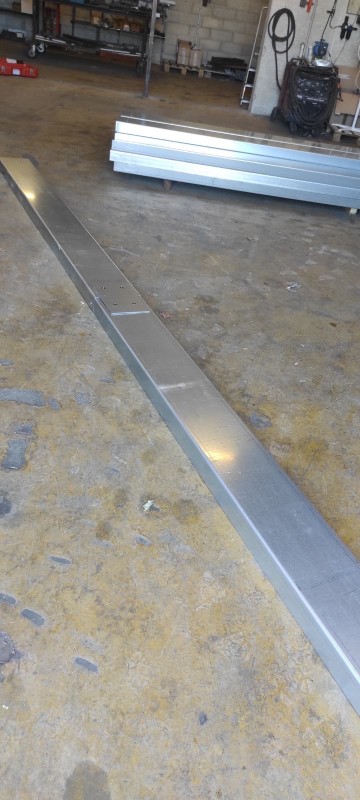 cisaillage et pliage  pour un chantier au pontet 84 pour l entreprise LTP  SITUÉ À saint Laurent  médoc dans le 33