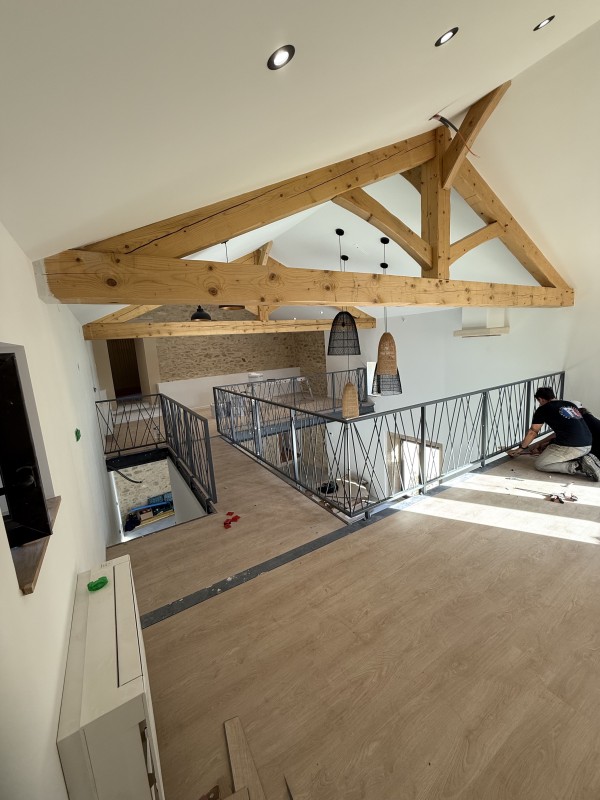 Thermolaquage d’un escalier et de garde corps de mezzanine pour notre Client, Sud fabrication à Saint-Victor Lacoste, 30