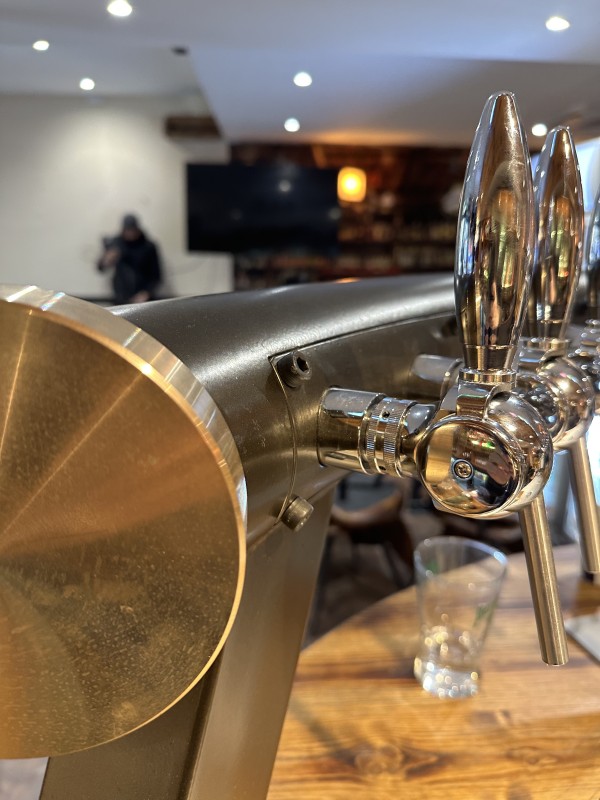 laitonnage et thermolaquage d une pompe à bière pour un bar à Nîmes dans le Gard Ral BRONZE
