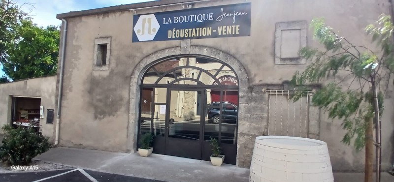 thermolaquage de menuiserie acier en RAL noir 2100sablé pour un client du 34 Hérault 